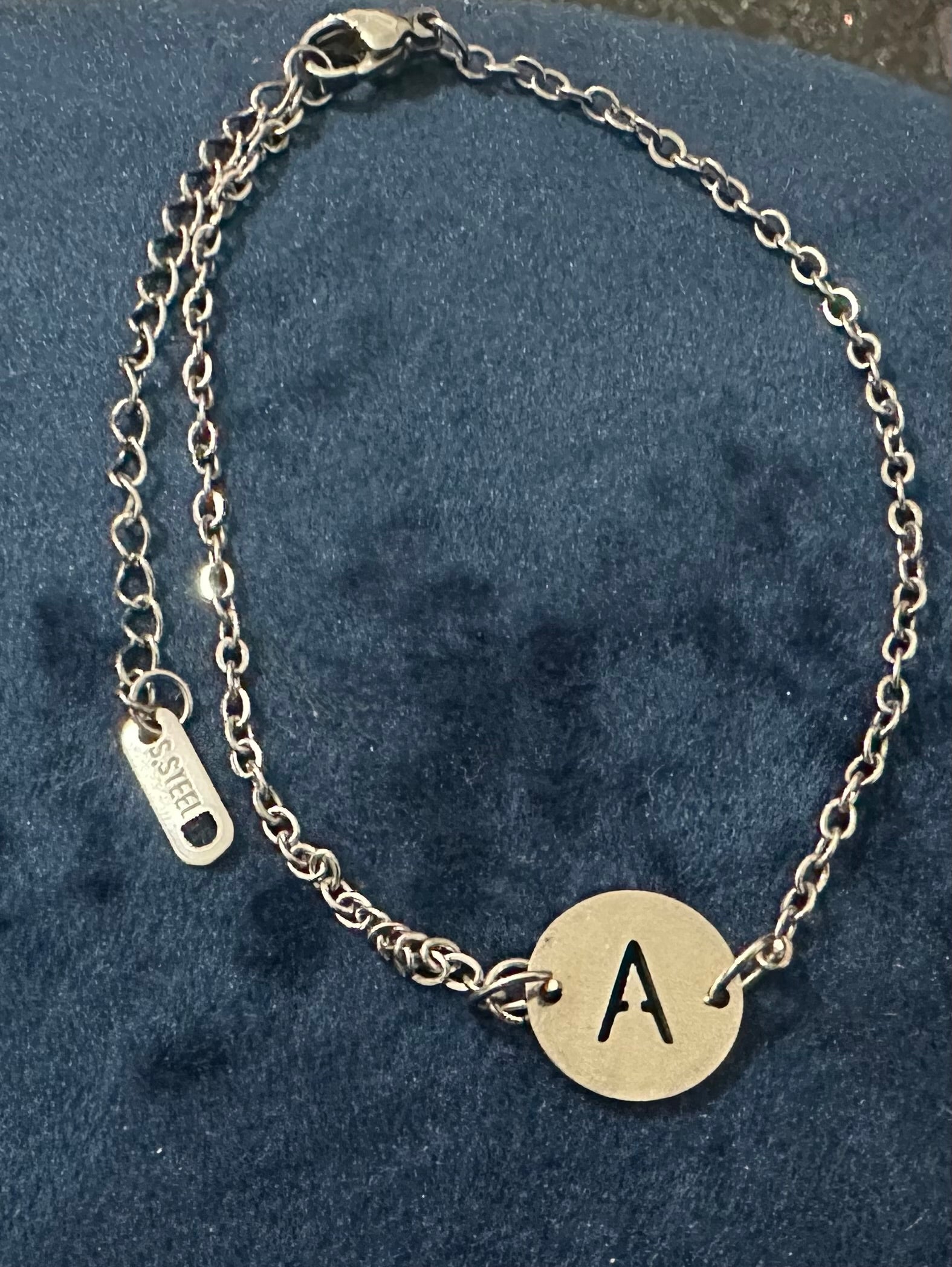 Bracciale unisex con lettera personalizzata