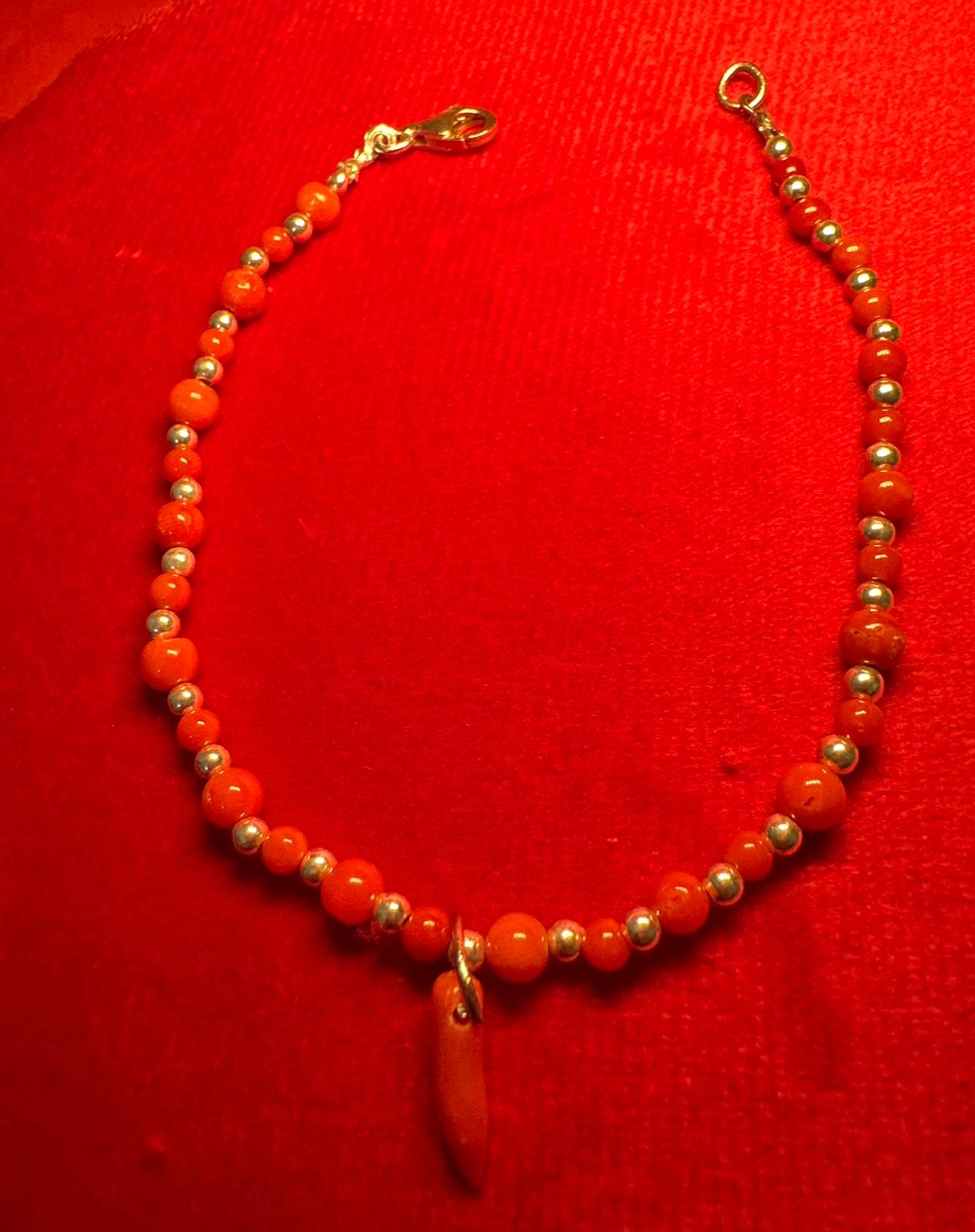 bracciale uomo in corallo vero con cornicello e argento 925