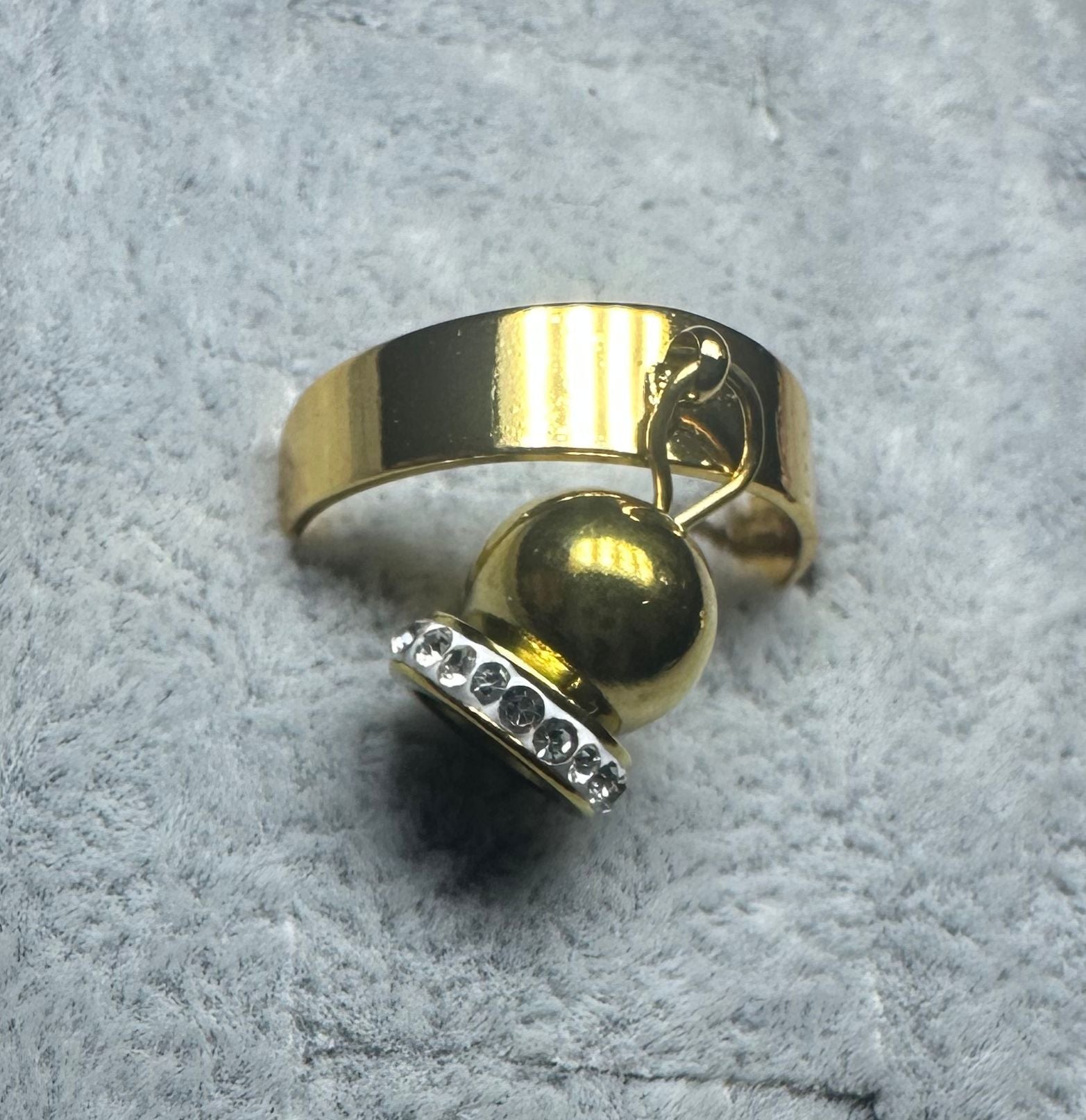 Anello con fascia larga regolabile in acciaio inossidabile modello Capri