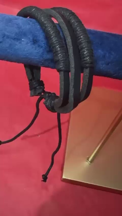 Set bracciale uomo in pelle sintetica con chiusura regolabile